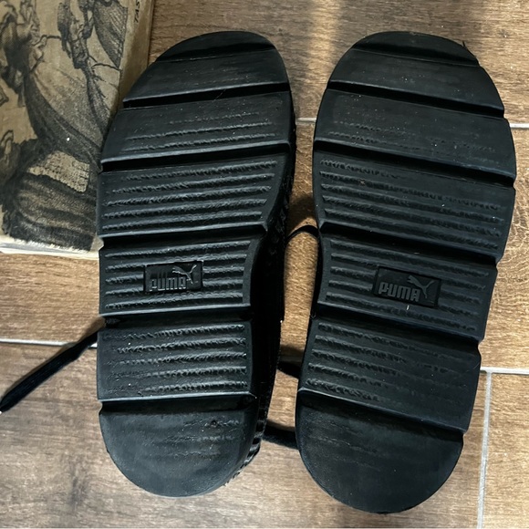 FENTY - Rihanna - Puma creepers - Black suede - GREAT USED CONDITION! Size 7 - Picture 3 of 7